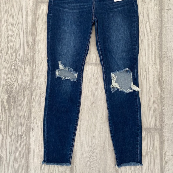 Jeans - Picture 2 of 4